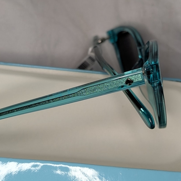 Kate Spade NWT SUNNIES - Picture 2 of 3